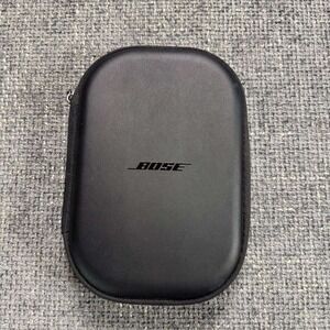 Bose QuietComfort Headphone Travel Case Unisex OS Black Hard Shell Zippered